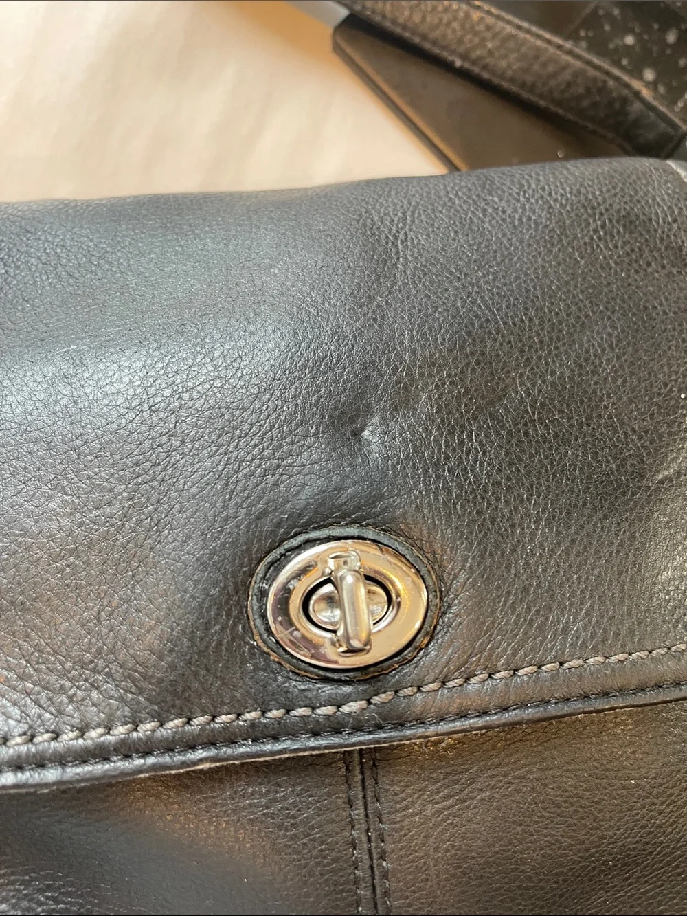 Coach VTG Park Taylor Crossbody Pebbled Leather Black  Strap Bag Purse